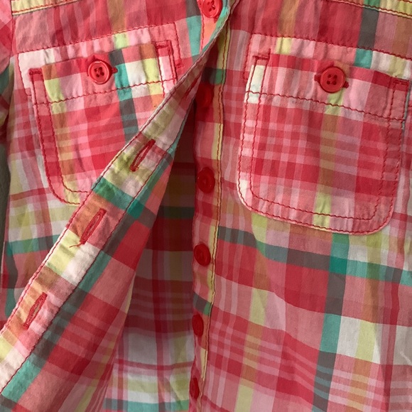 Next Girls plaid button down shirt. Size 1 1/2-2 years - Picture 3 of 5